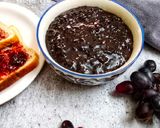 A picture of step 4 of Black Grapes Jam.