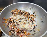 Foto langkah ke 4 dari resep Pastel Tutup Panggang.