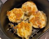 Foto langkah ke 4 dari resep Portobello Mushroom With Bechamel Sauce.
