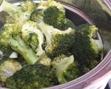 Foto del paso 2 de la receta Pollo agridulce con brócoli y arroz aromático