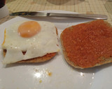 Foto del paso 4 de la receta: Tostada de sobrasada y huevo o en Sándwich