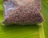 Foto langkah ke 1 dari resep Lupis Ketan Hitam Manis.