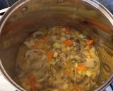 Tárkonyos-tejfölös zöldségleves recept fázis 2 fotója