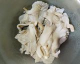 Foto langkah ke 2 dari resep Pepes Tahu Jamur Tiram Kemangi.