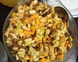 A picture of step 4 of Mix Fruit chaat.