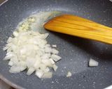 A picture of step 6 of Red Sauce Pasta.