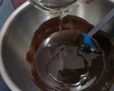 Foto langkah ke 1 dari resep Brownies Fudgy & Shiny Crust | tanpa mixer hanya 2 telur.