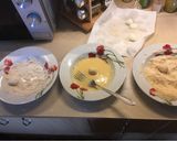 A picture of step 1 of Fried mozzarella balls.
