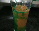 A picture of step 6 of Mango museli ki blue smoothie.