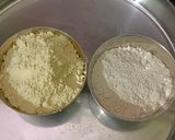 A picture of step 1 of Soybean flour laddu.