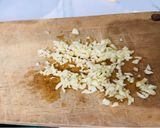 Foto langkah ke 1 dari resep Garlic Butter Prawns.