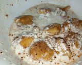 A picture of step 3 of Dahi phulki.