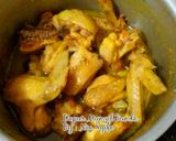 Foto langkah ke 2 dari resep Ayam Bumbu Ungkep Kuning.