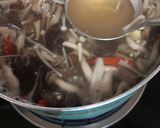 รูปขั้นตอนการทำที่ 3 ของ 🍄แกงเห็ด 🍲