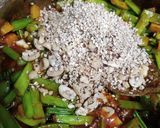 A picture of step 5 of Aachari Guwar sabji.