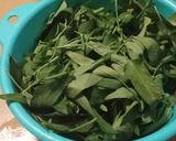 Foto langkah ke 1 dari resep Tumis kangkung ala resto.