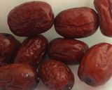 Hình bước làm 1 của món Chè táo đỏ