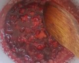 Foto langkah ke 3 dari resep Strawberry Preserve.