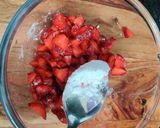 A picture of step 2 of Strawberry Parfait.