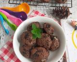 Foto langkah ke 6 dari resep Cookies & Cream Chocolate Sourdough Discard Cookies.