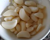 A picture of step 1 of Spicy garlic chutney.