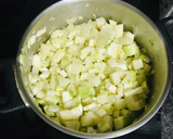 Foto del paso 4 de la receta: Crema de papas y calabacín