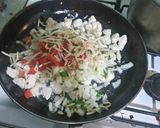 Foto del paso 4 de la receta: Chow mein de pollo (fideos chinos)