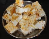 A picture of step 1 of Dhaba Style Paneer Masala.