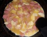 Foto del paso 1 de la receta: Omelette de jamón, queso.huevo y salchichas