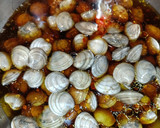Foto del paso 2 de la receta: Filete de lubina en salsa de chirlas