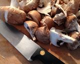 A picture of step 1 of Mushrooms a la Greque.