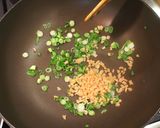 A picture of step 4 of Taiwanese Dried Radish Omelette.