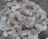 A picture of step 1 of Spicy Prawns Pickle.