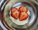Foto del paso 3 de la receta: Frutillas con crema