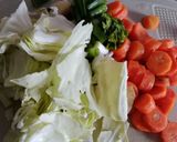 Foto langkah ke 1 dari resep Sayur Sop Bakso.