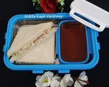 A picture of step 3 of Lunch Box (Mayonnaise Sandwich).