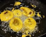 A picture of step 2 of Aloo chop.