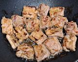 รูปขั้นตอนการทำที่ 4 ของ ซี่โครงหมูตุ๋นสับปะรด