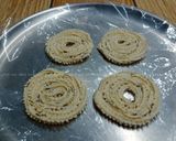 तांदूळ-उडदाची चकली /मुरुक्कू (chakali recipe in marathi) रेसिपी स्टेप 2 फोटो 