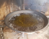 Foto del paso 2 de la receta: Paella Valenciana de pollo y conejo🥘