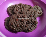 Foto langkah ke 6 dari resep Good Time Cookies Choco Chips-Renyah (KW).