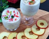 A picture of step 5 of Apple Milkshake.