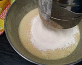 Foto langkah ke 3 dari resep Steamed Carrot Cake.