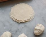 Foto langkah ke 2 dari resep Kulit dimsum anti gagal.