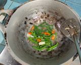Foto langkah ke 2 dari resep Oseng Kikil Kacang Panjang Saori.