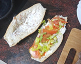 Foto del paso 4 de la receta: Bocadillo de solomillo con tortilla francesa y ensalada