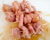 Foto del passaggio 3 della ricetta Spiedini di pollo in salsa teriaki