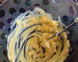 Foto langkah ke 3 dari resep Pie vla blueberry.