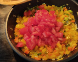 Foto del paso 3 de la receta: Berenjenas rellenas con pollo y verduras