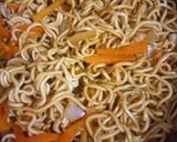 Foto langkah ke 3 dari resep Mie Goreng Sayur.